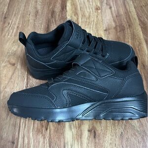 NWOT Skechers Kids Black Sneakers